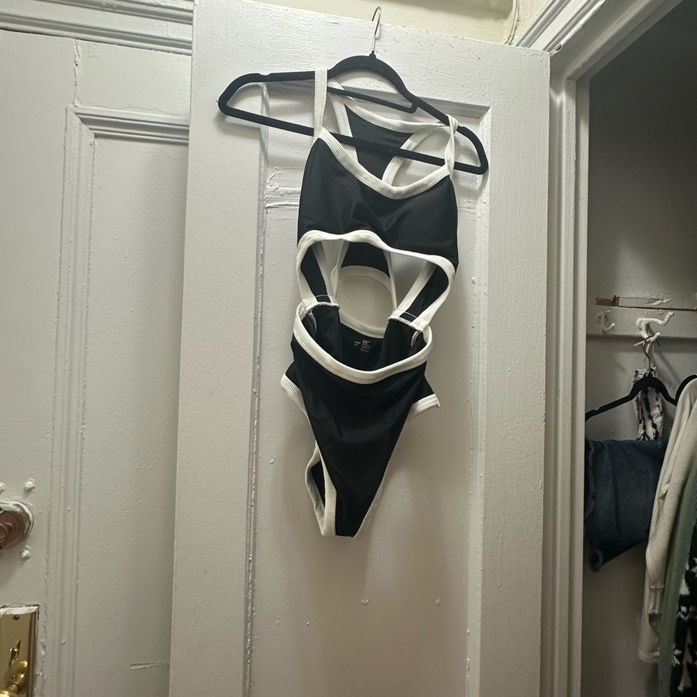 NWOT Aerie Black and White Cutout Bikini